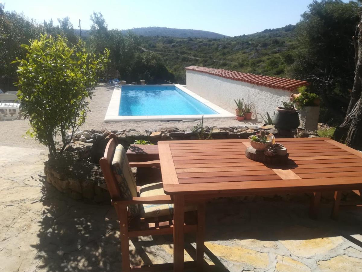 Vacation House Milka Milna  Luaran gambar
