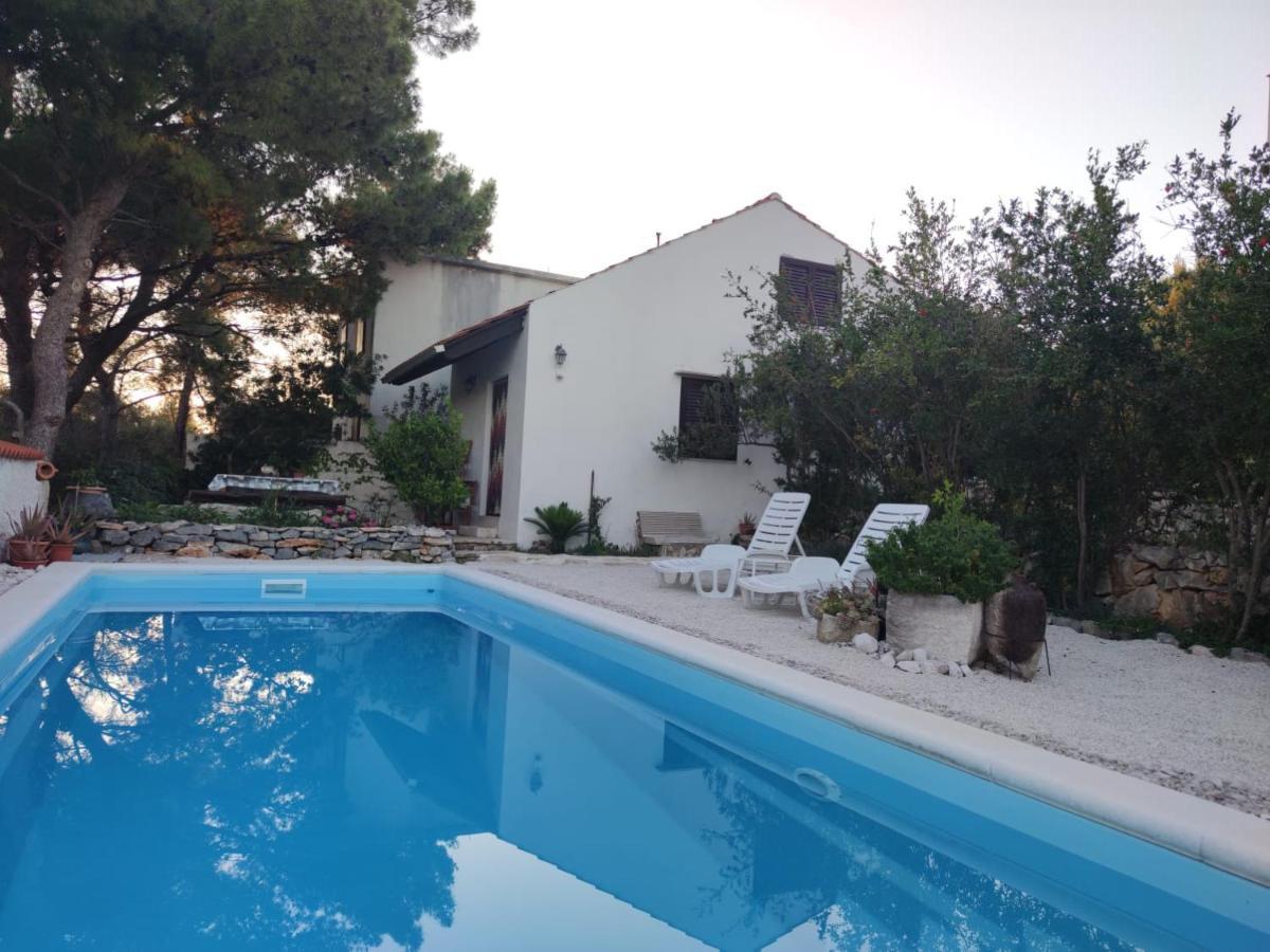 Vacation House Milka Milna  Luaran gambar